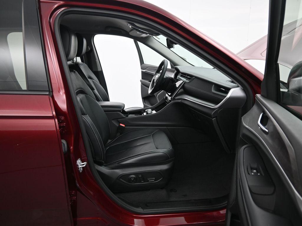 used 2022 Jeep Grand Cherokee car, priced at $26,071