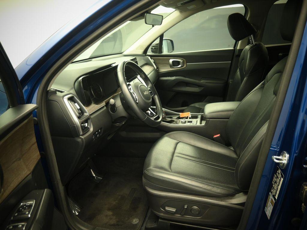 used 2022 Kia Sorento car, priced at $26,987