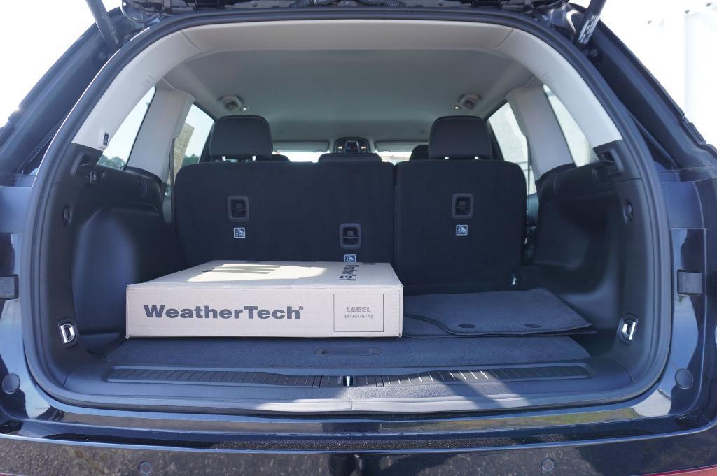 used 2023 Jeep Grand Cherokee car, priced at $28,627