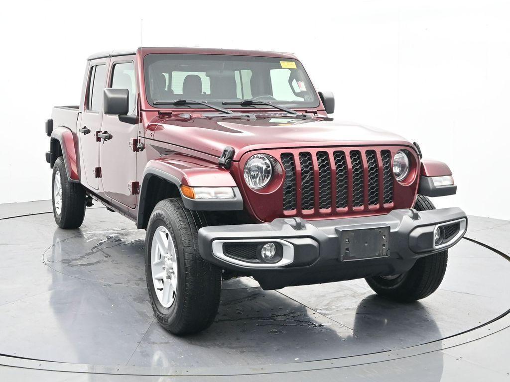 used 2022 Jeep Gladiator car, priced at $31,984