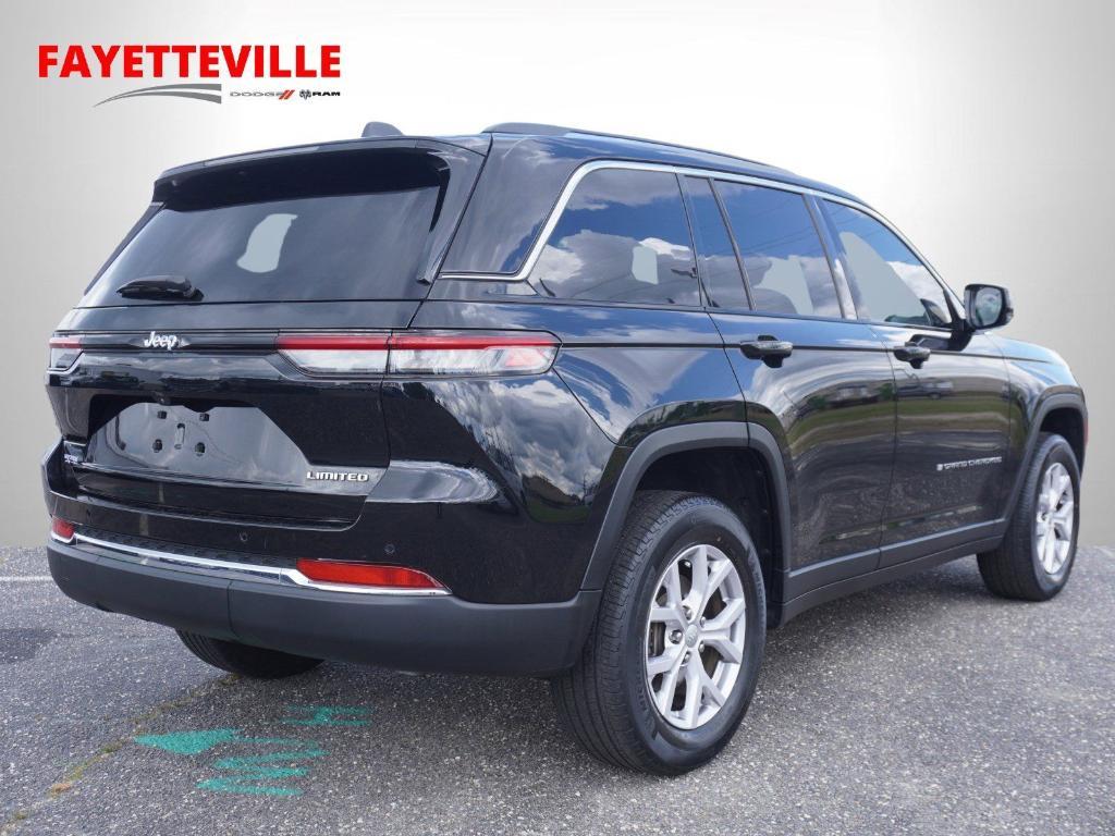 used 2022 Jeep Grand Cherokee car, priced at $29,225
