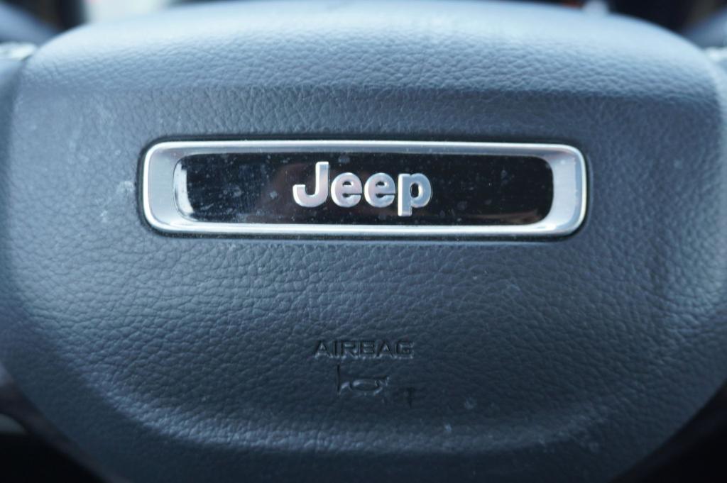 used 2022 Jeep Grand Cherokee car, priced at $33,505