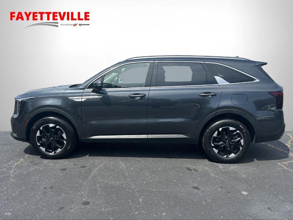 used 2024 Kia Sorento car, priced at $26,987