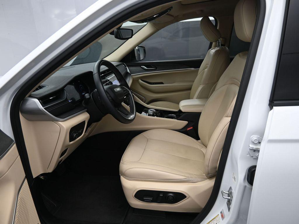 used 2021 Jeep Grand Cherokee L car, priced at $29,294