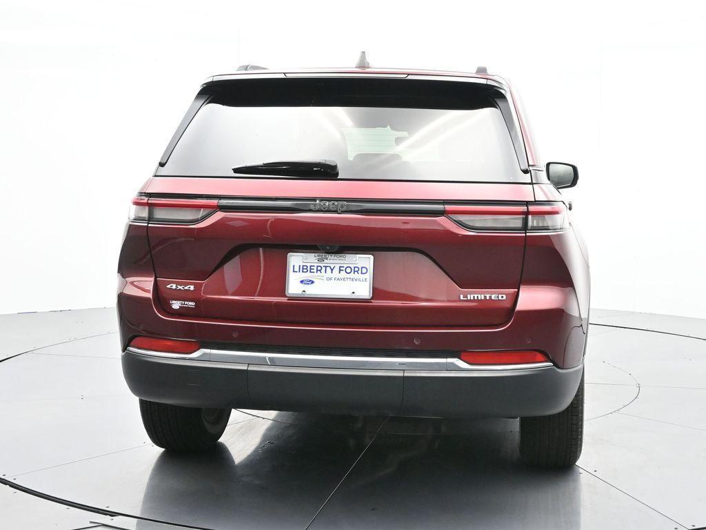 used 2024 Jeep Grand Cherokee car, priced at $30,987