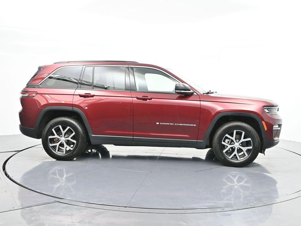 used 2024 Jeep Grand Cherokee car, priced at $30,987