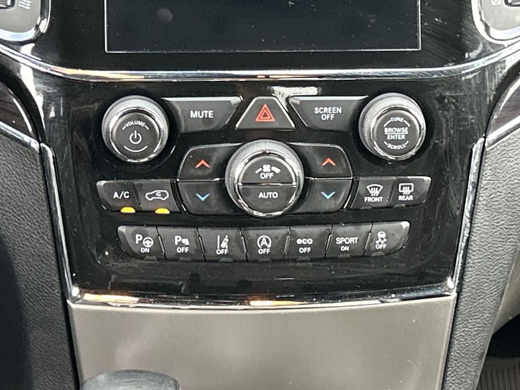 used 2021 Jeep Grand Cherokee car, priced at $29,325