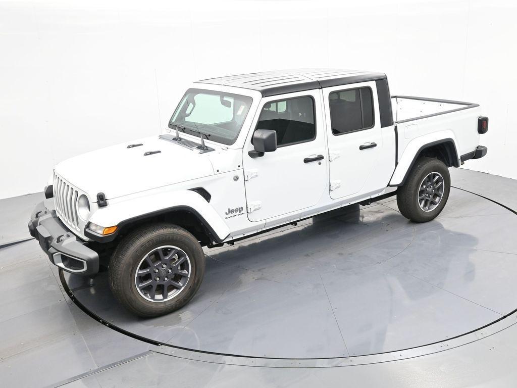 used 2023 Jeep Gladiator car, priced at $27,587