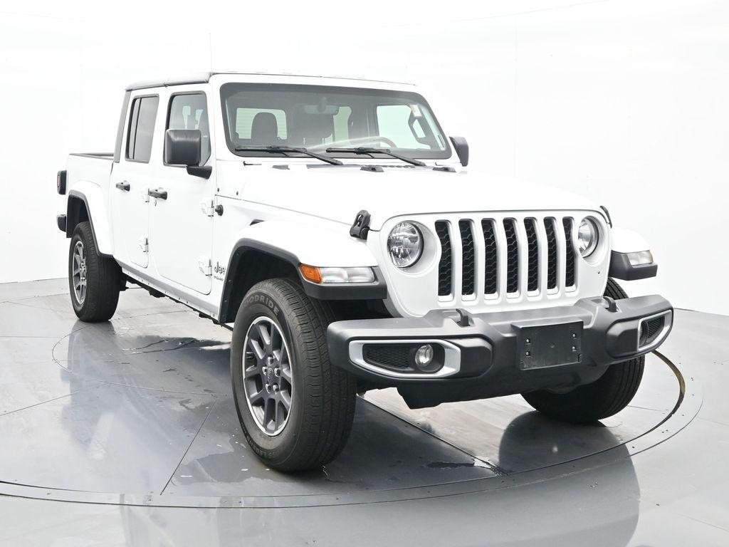 used 2023 Jeep Gladiator car, priced at $27,587