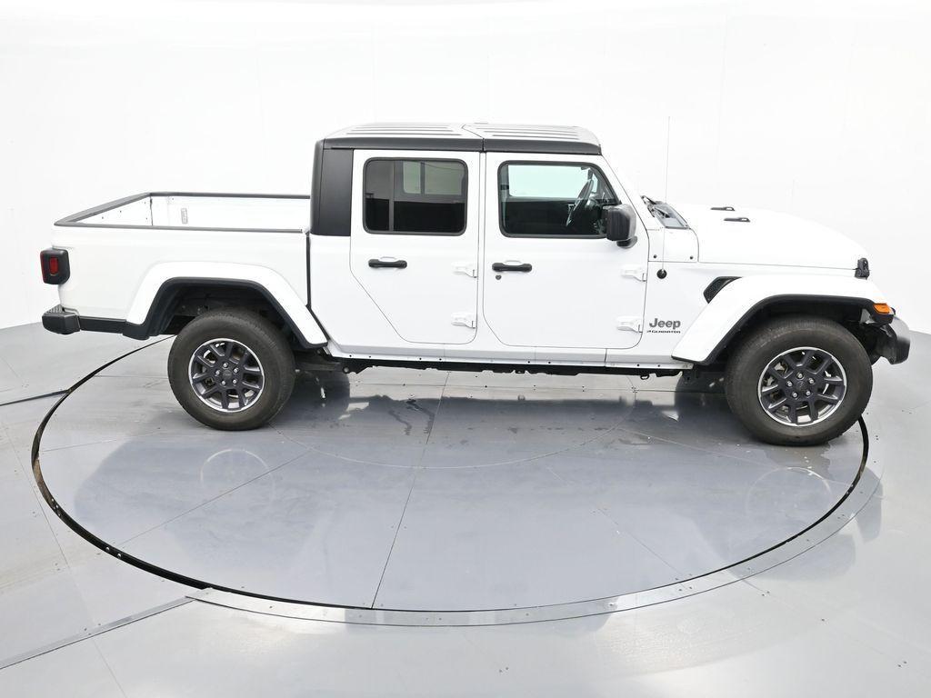 used 2023 Jeep Gladiator car, priced at $27,587