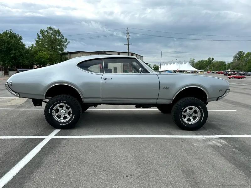 used 1969 Oldsmobile 442 car, priced at $26,900