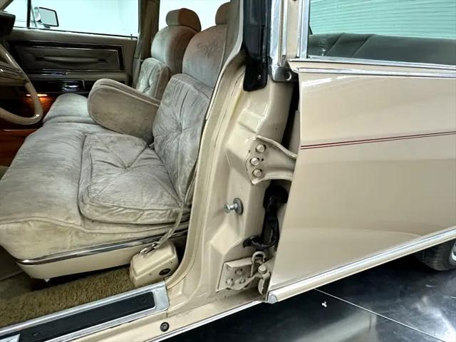 used 1979 Lincoln Town Car car, priced at $15,900