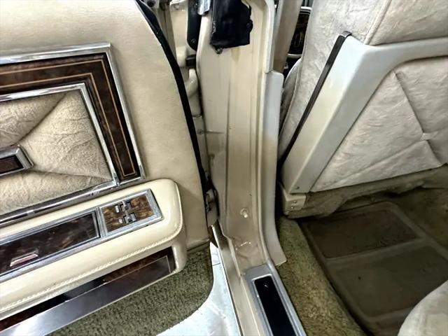 used 1979 Lincoln Town Car car, priced at $15,900