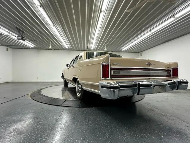 used 1979 Lincoln Town Car car, priced at $15,900