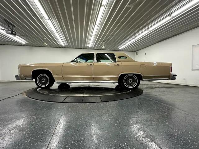 used 1979 Lincoln Town Car car, priced at $15,900