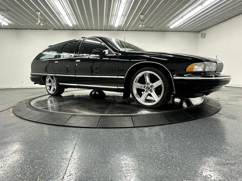 used 1993 Chevrolet Caprice Classic car, priced at $29,900