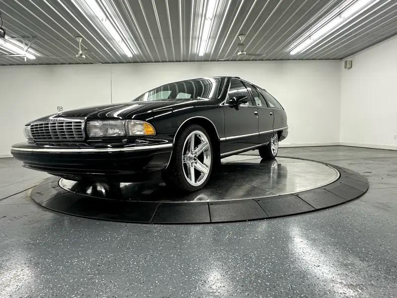 used 1993 Chevrolet Caprice Classic car, priced at $29,900