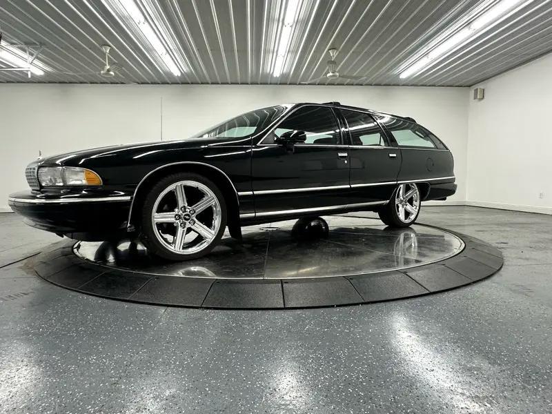 used 1993 Chevrolet Caprice Classic car, priced at $29,900