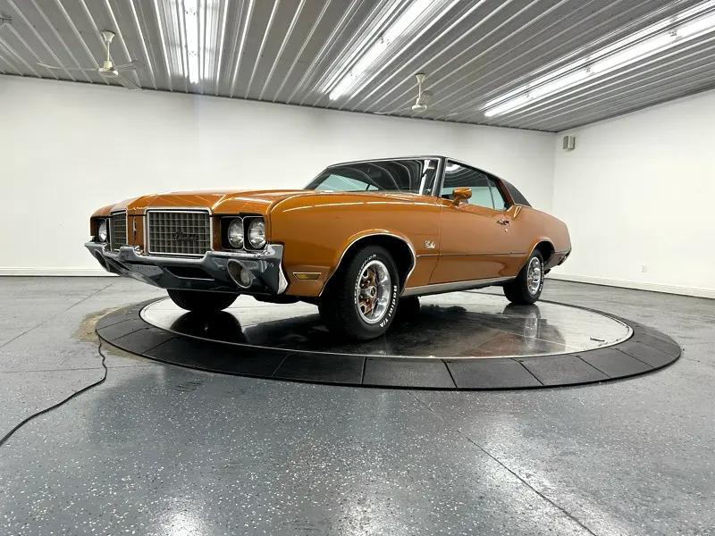 used 1972 Oldsmobile Cutlass Supreme car, priced at $44,900