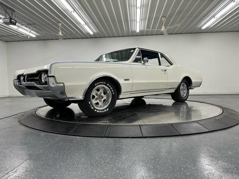 used 1967 Oldsmobile 442 car, priced at $44,900