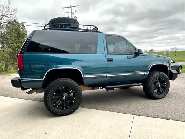 used 1995 Chevrolet Tahoe car, priced at $29,900