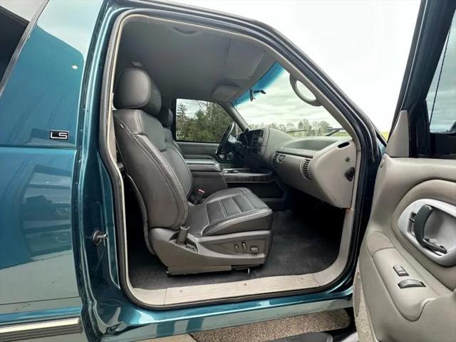 used 1995 Chevrolet Tahoe car, priced at $29,900