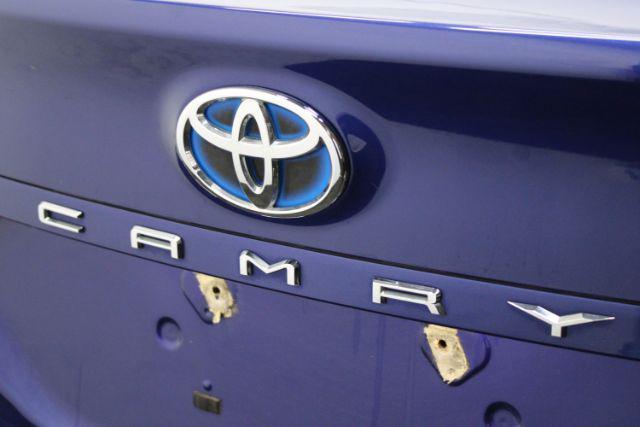 used 2018 Toyota Camry Hybrid car, priced at $17,612