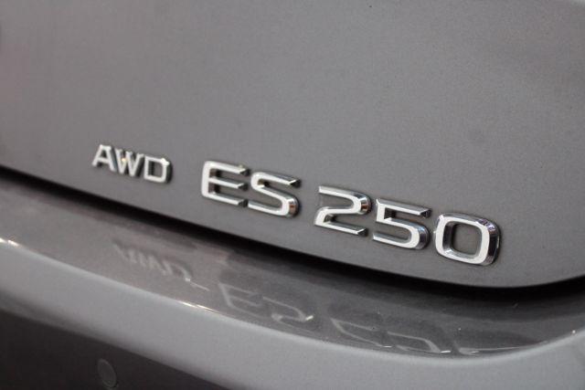 used 2021 Lexus ES 250 car, priced at $26,411