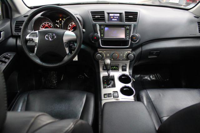 used 2013 Toyota Highlander car, priced at $13,812