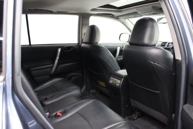 used 2013 Toyota Highlander car, priced at $13,812