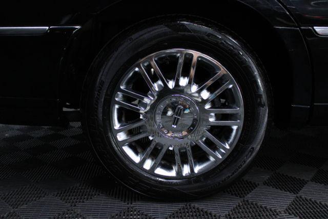 used 2008 Lincoln Town Car car, priced at $14,811