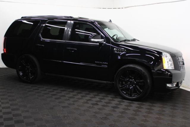 used 2014 Cadillac Escalade car, priced at $22,412