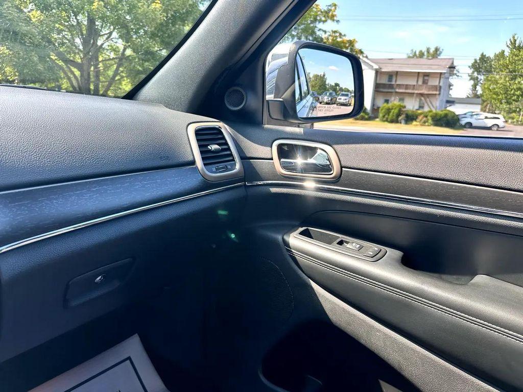 used 2015 Jeep Grand Cherokee car, priced at $12,995