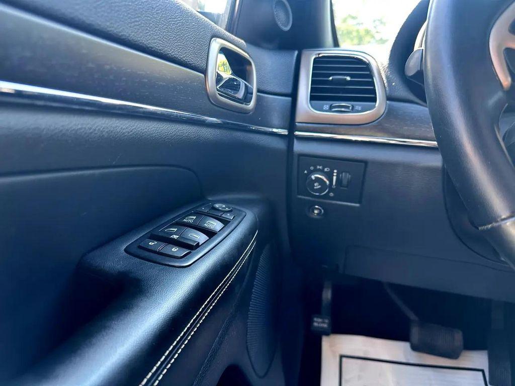 used 2015 Jeep Grand Cherokee car, priced at $12,995