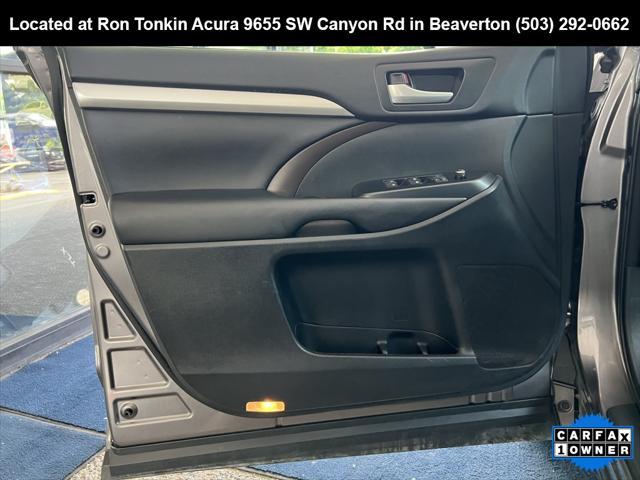 used 2017 Toyota Highlander Hybrid car, priced at $28,995