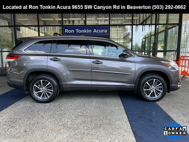 used 2017 Toyota Highlander Hybrid car, priced at $28,995