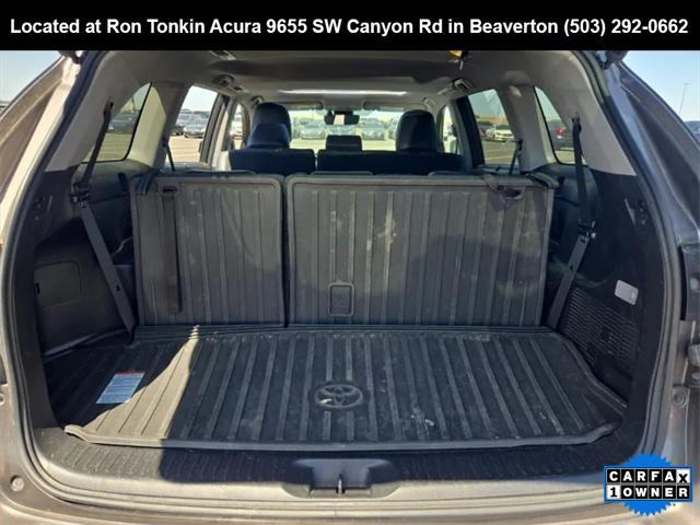 used 2017 Toyota Highlander Hybrid car, priced at $28,995