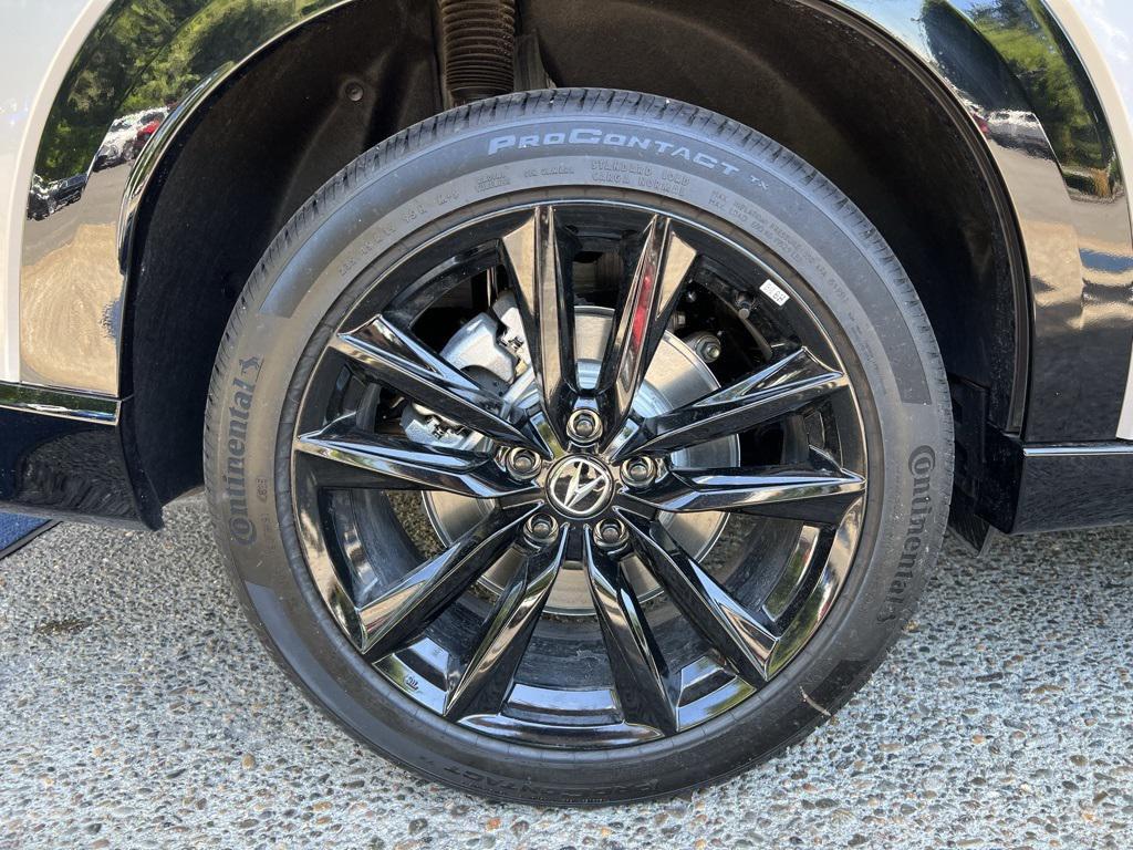 new 2025 Acura ADX car, priced at $45,350