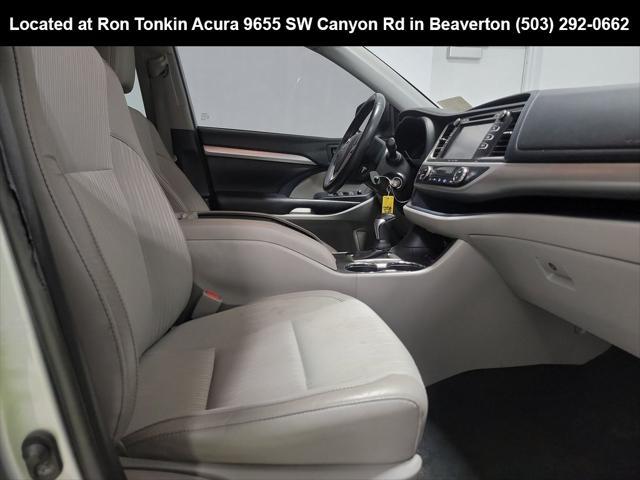 used 2019 Toyota Highlander car, priced at $25,995