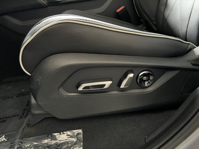 new 2025 Acura MDX car, priced at $68,250