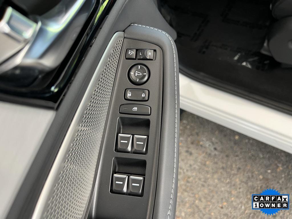 used 2023 Acura MDX car, priced at $43,995