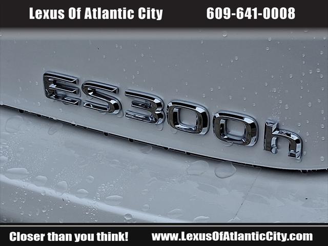 new 2025 Lexus ES 300h car, priced at $50,484