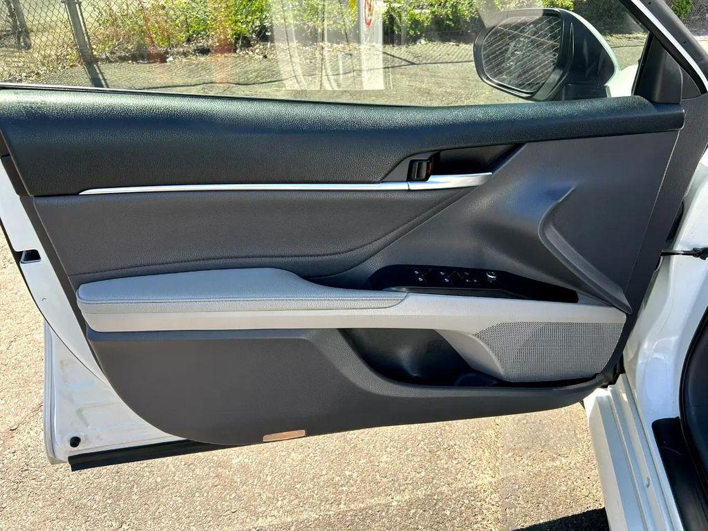 used 2018 Toyota Camry Hybrid car, priced at $22,950