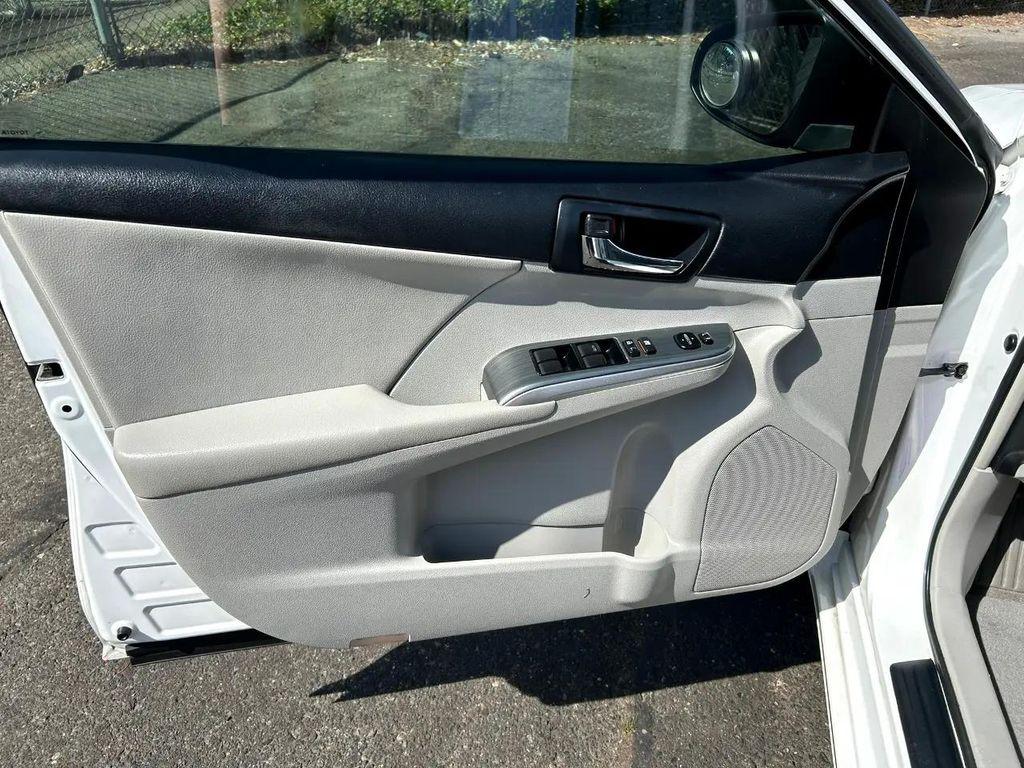 used 2014 Toyota Camry Hybrid car, priced at $14,995