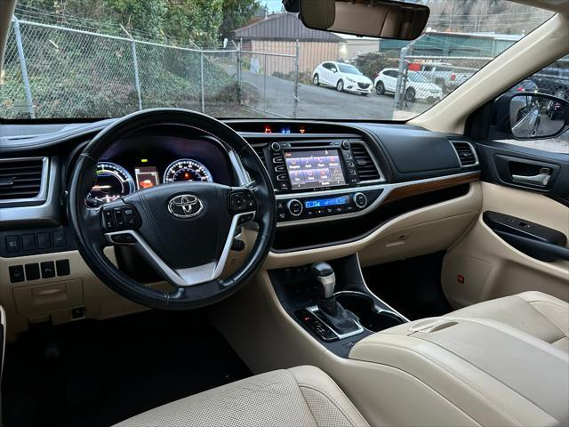 used 2017 Toyota Highlander Hybrid car, priced at $27,950