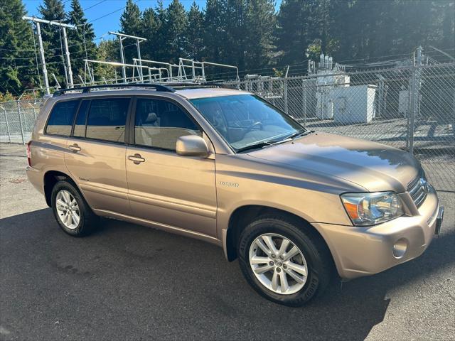 used 2006 Toyota Highlander Hybrid car, priced at $11,995