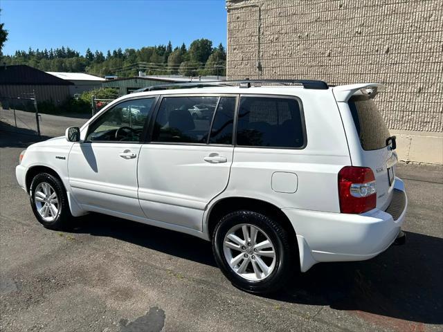 used 2006 Toyota Highlander Hybrid car, priced at $10,995