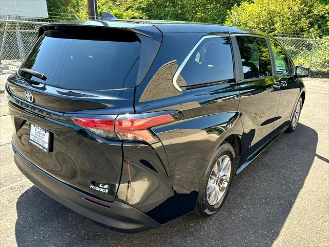 used 2022 Toyota Sienna car, priced at $37,950