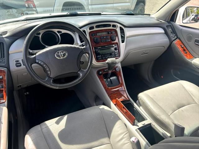 used 2007 Toyota Highlander Hybrid car, priced at $12,950