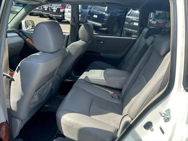 used 2007 Toyota Highlander Hybrid car, priced at $12,950
